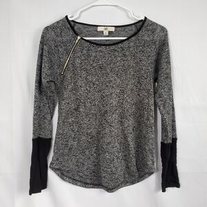 Ya Los Angeles Heathered Gray Top Sweater Small